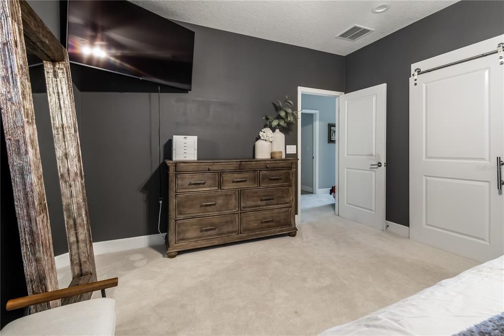 For Sale: $739,900 (4 beds, 3 baths, 2518 Square Feet)