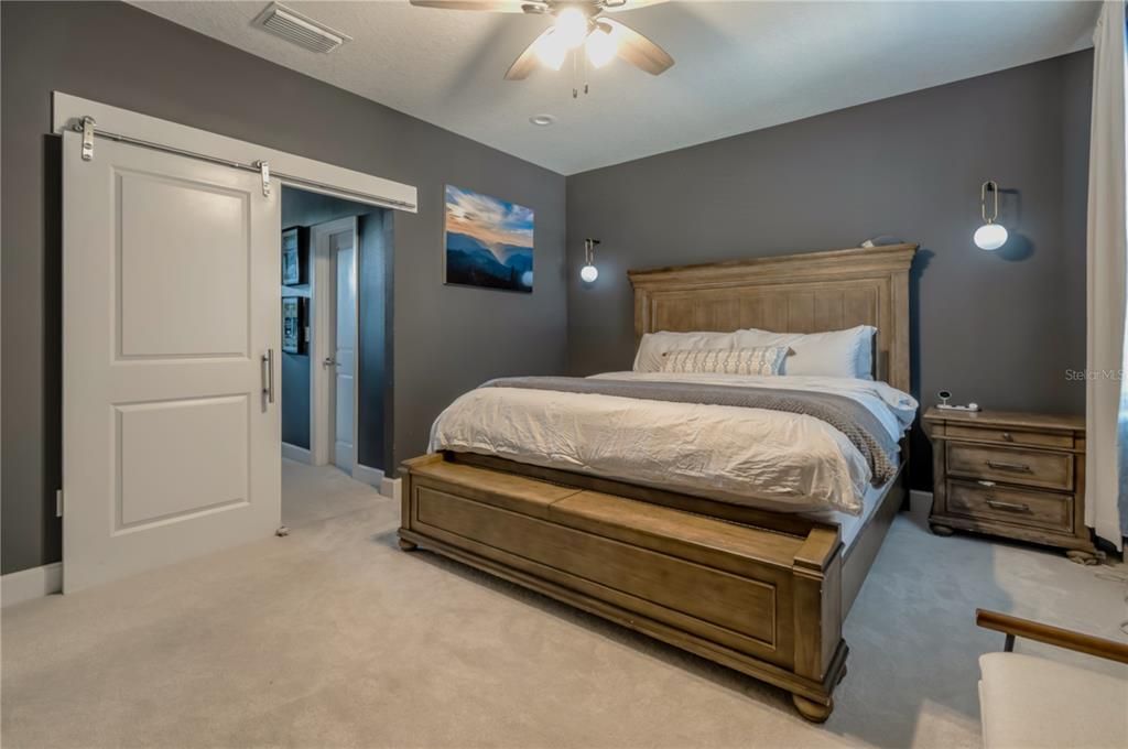 For Sale: $739,900 (4 beds, 3 baths, 2518 Square Feet)