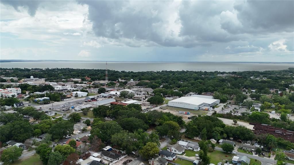 Activo con contrato: $335,000 (2 camas, 2 baños, 1100 Pies cuadrados)
