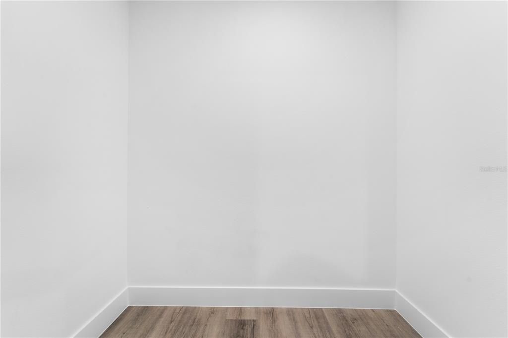 Activo con contrato: $335,000 (2 camas, 2 baños, 1100 Pies cuadrados)