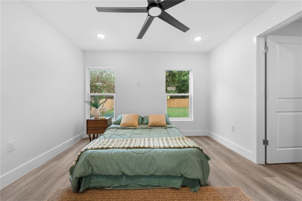 Activo con contrato: $335,000 (2 camas, 2 baños, 1100 Pies cuadrados)