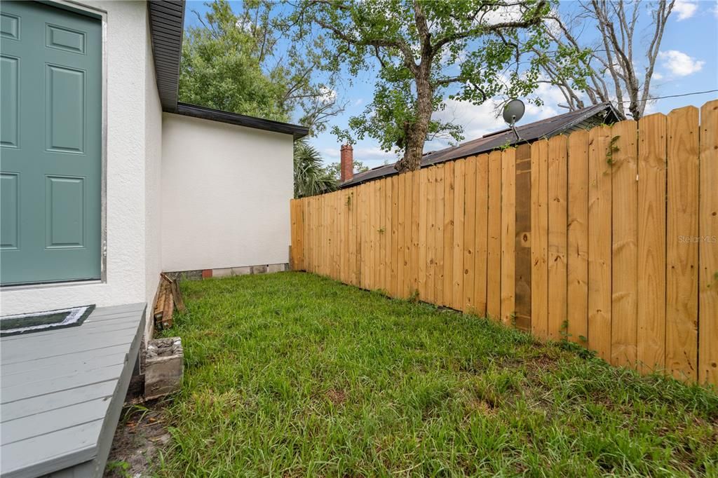 Activo con contrato: $335,000 (2 camas, 2 baños, 1100 Pies cuadrados)