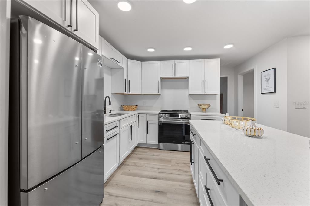 Activo con contrato: $335,000 (2 camas, 2 baños, 1100 Pies cuadrados)