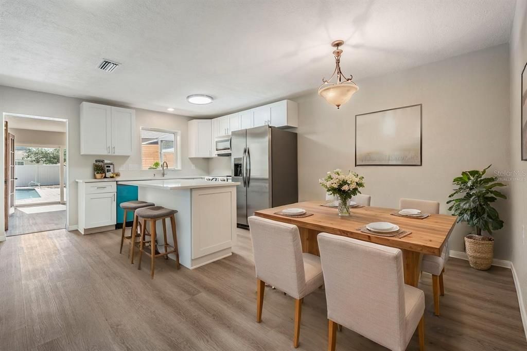 En Venta: $610,000 (3 camas, 2 baños, 1953 Pies cuadrados)