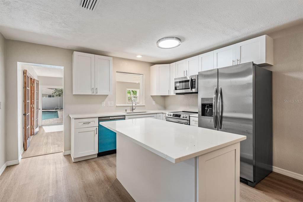 En Venta: $610,000 (3 camas, 2 baños, 1953 Pies cuadrados)