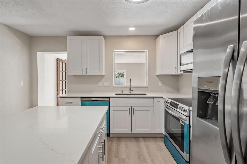 En Venta: $610,000 (3 camas, 2 baños, 1953 Pies cuadrados)