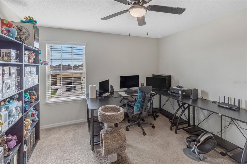 For Sale: $400,000 (5 beds, 3 baths, 2710 Square Feet)
