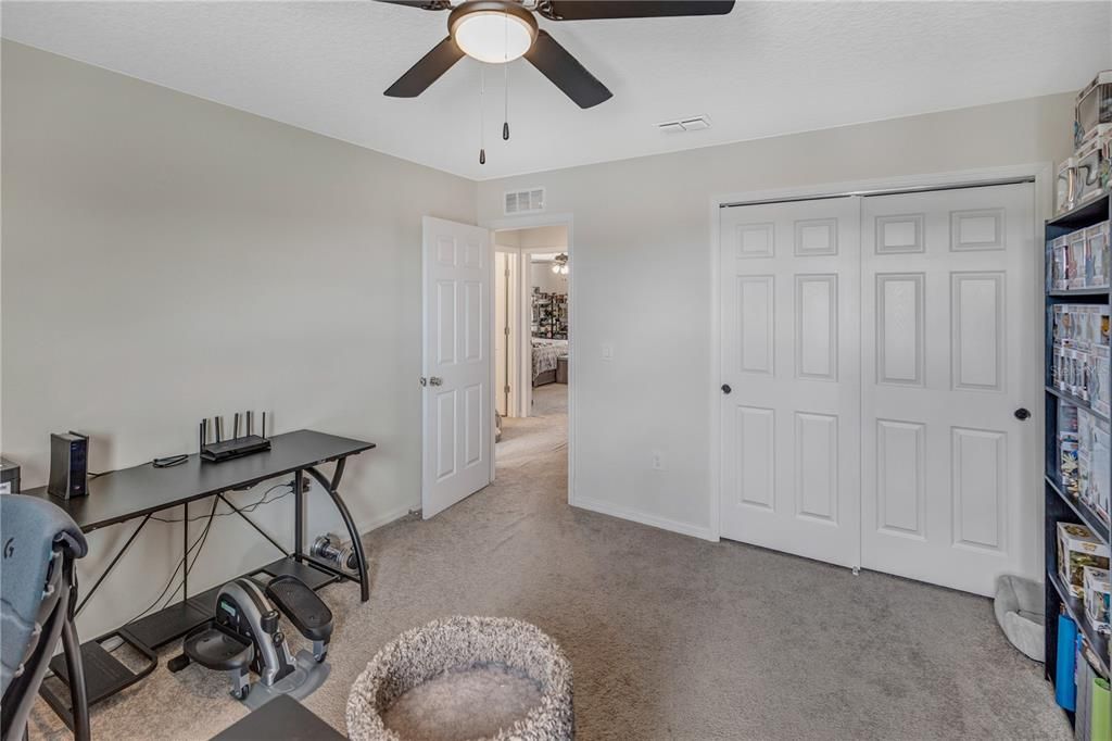 For Sale: $400,000 (5 beds, 3 baths, 2710 Square Feet)