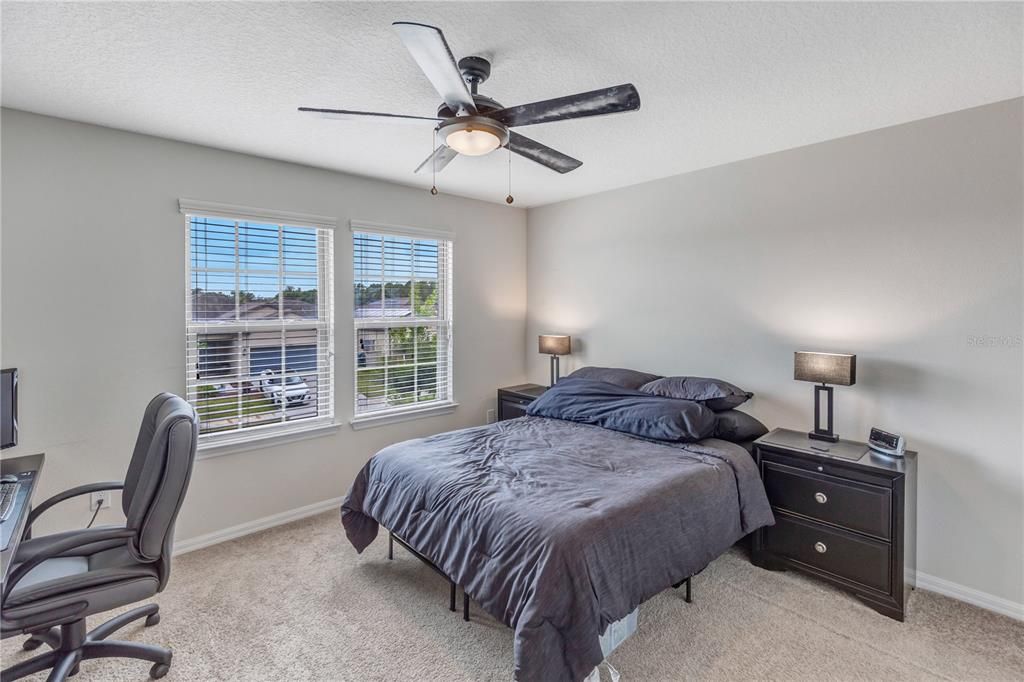 For Sale: $400,000 (5 beds, 3 baths, 2710 Square Feet)