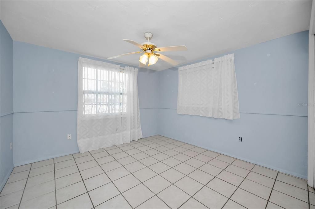 Activo con contrato: $220,000 (3 camas, 2 baños, 1261 Pies cuadrados)