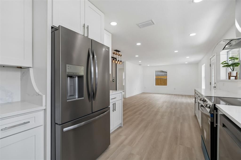 For Sale: $419,500 (4 beds, 2 baths, 1392 Square Feet)