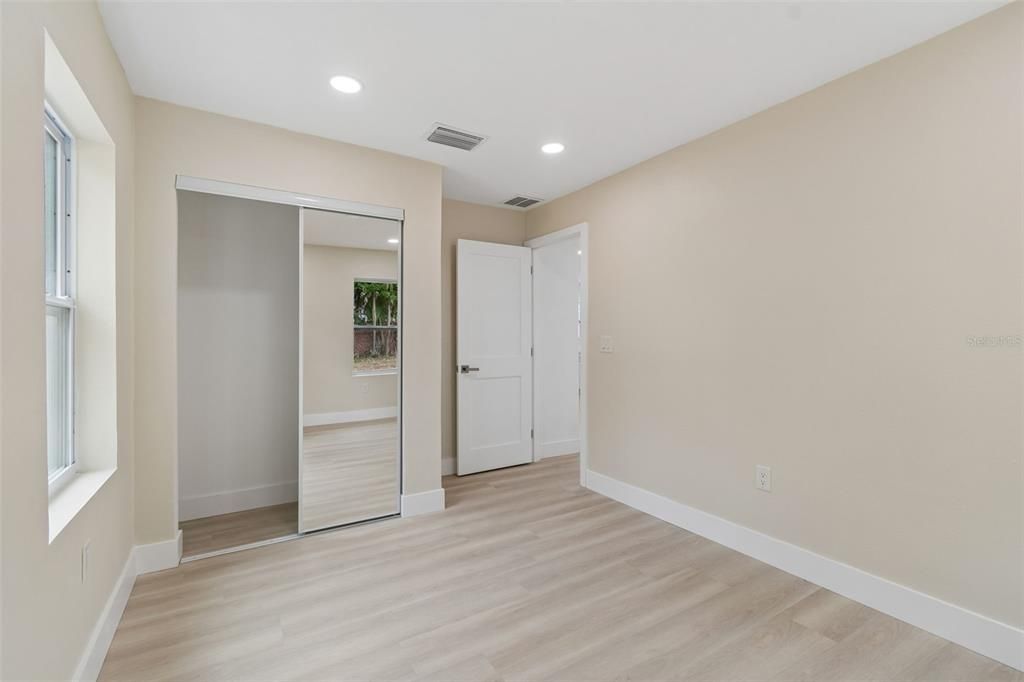For Sale: $419,500 (4 beds, 2 baths, 1392 Square Feet)