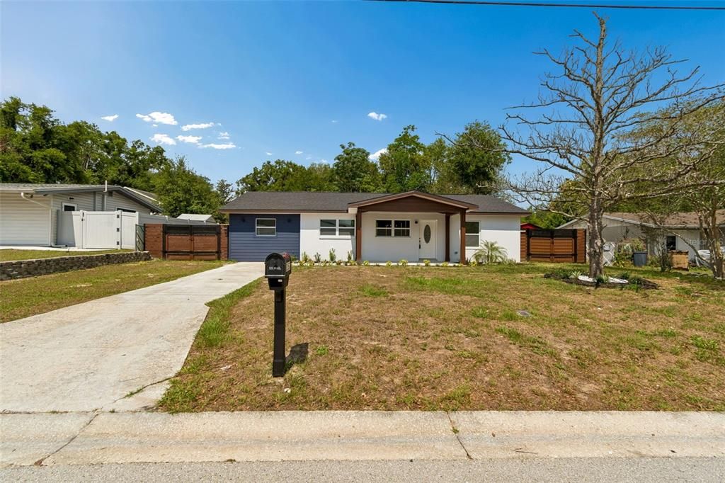For Sale: $419,500 (4 beds, 2 baths, 1392 Square Feet)