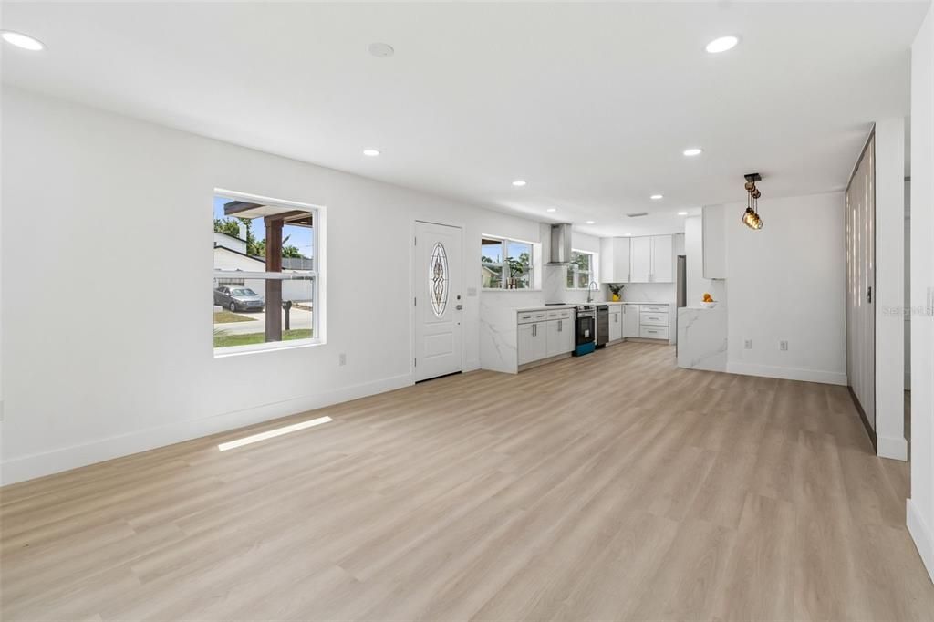 For Sale: $419,500 (4 beds, 2 baths, 1392 Square Feet)