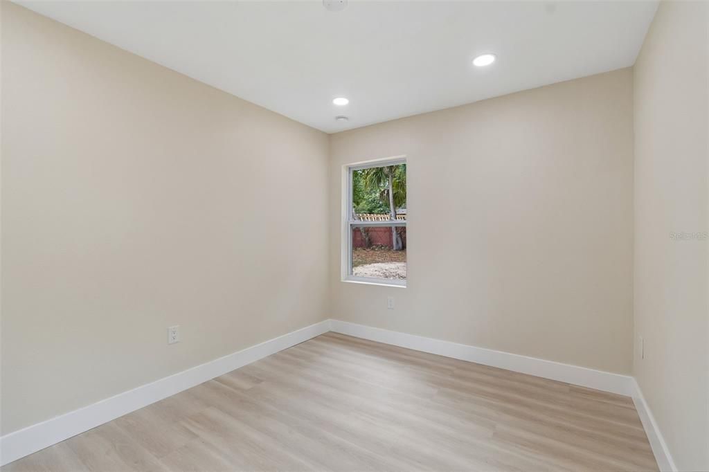 For Sale: $419,500 (4 beds, 2 baths, 1392 Square Feet)