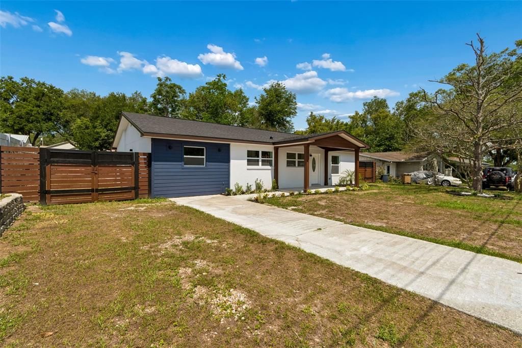 For Sale: $419,500 (4 beds, 2 baths, 1392 Square Feet)