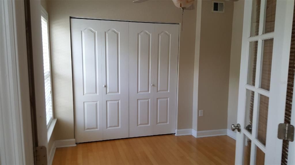 For Rent: $1,450 (1 beds, 1 baths, 830 Square Feet)