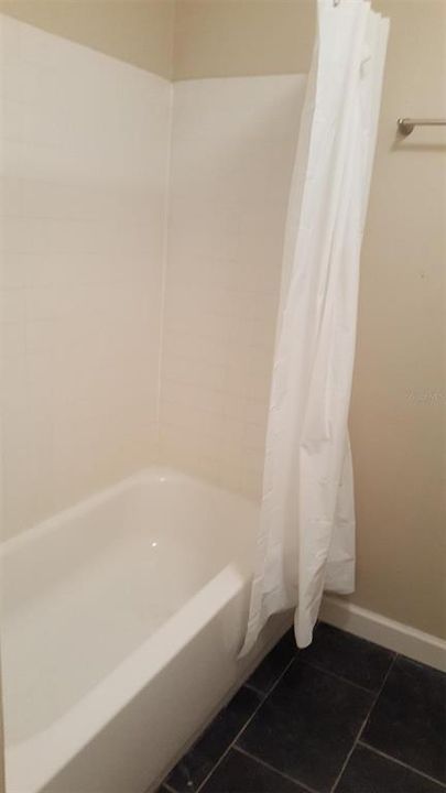 For Rent: $1,450 (1 beds, 1 baths, 830 Square Feet)