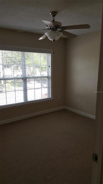 For Rent: $1,450 (1 beds, 1 baths, 830 Square Feet)