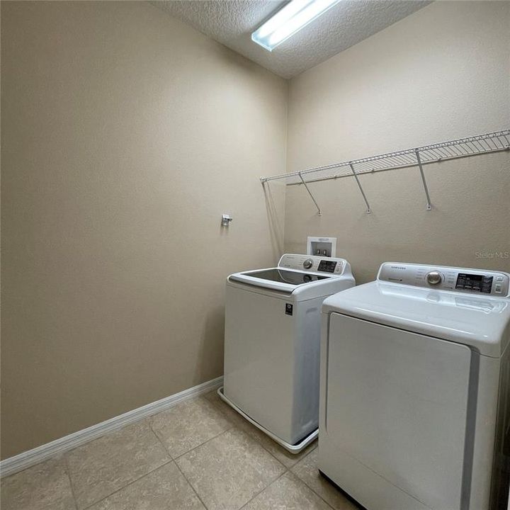 En Renta: $2,200 (3 camas, 2 baños, 1863 Pies cuadrados)