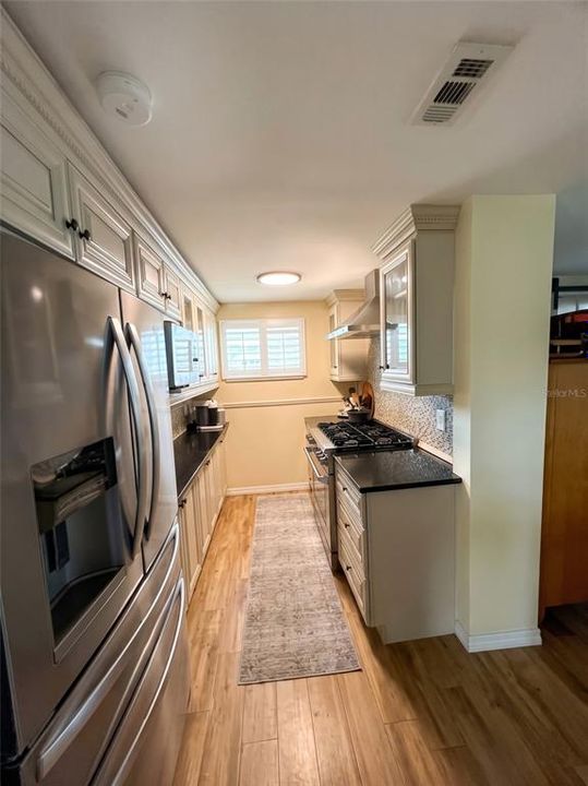 En Venta: $349,900 (2 camas, 2 baños, 1306 Pies cuadrados)