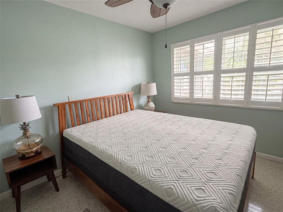 En Venta: $349,900 (2 camas, 2 baños, 1306 Pies cuadrados)