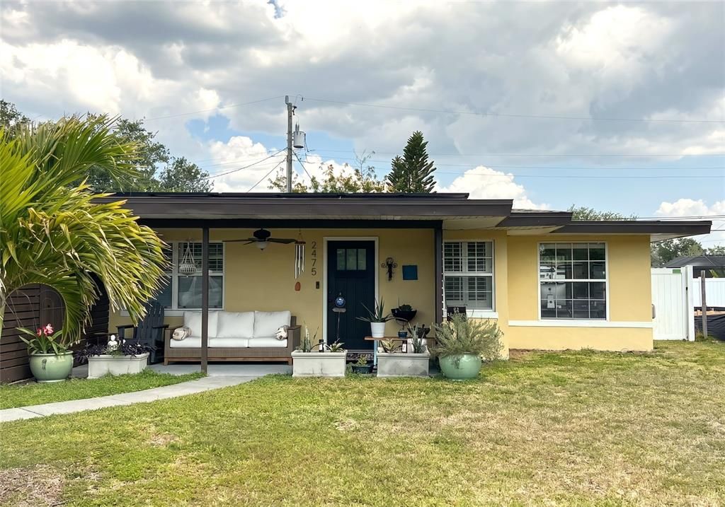 En Venta: $349,900 (2 camas, 2 baños, 1306 Pies cuadrados)