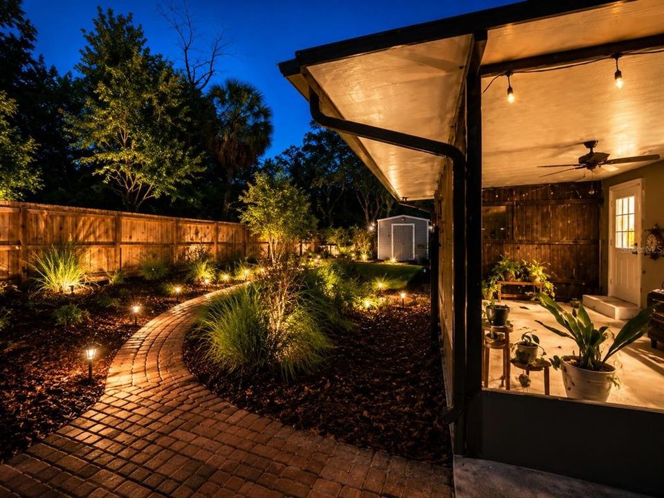 For Sale: $319,000 (4 beds, 2 baths, 1552 Square Feet)
