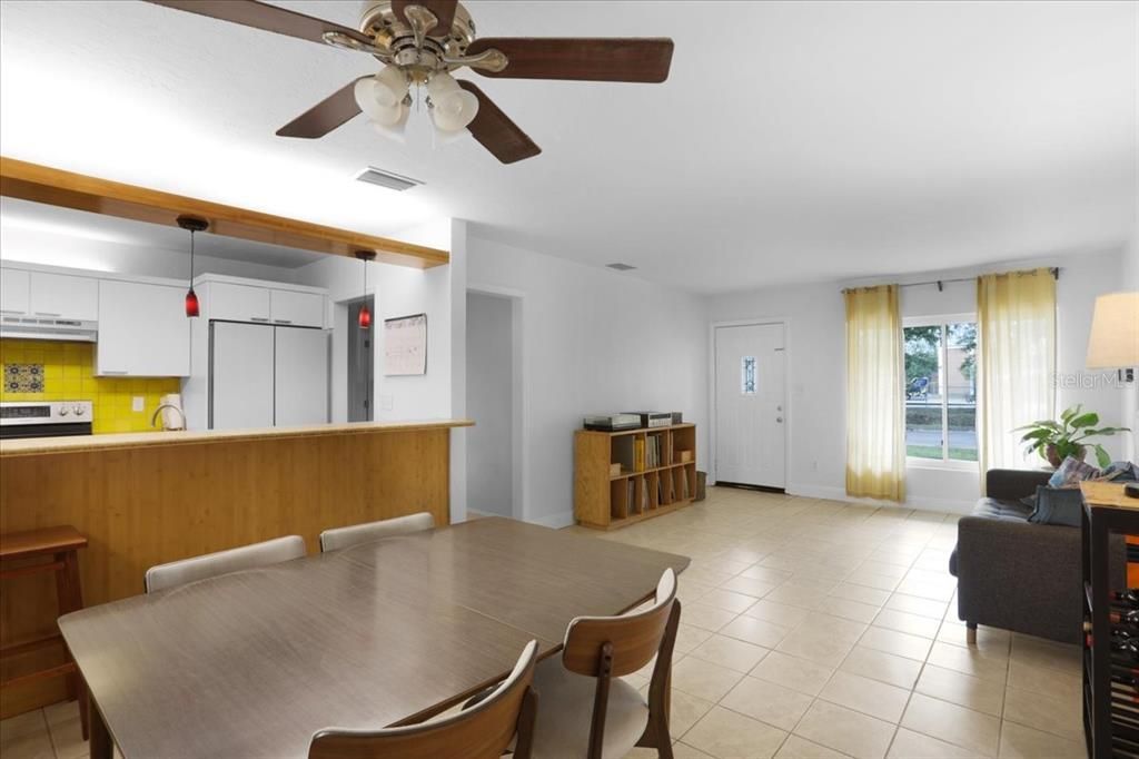 For Sale: $319,000 (4 beds, 2 baths, 1552 Square Feet)