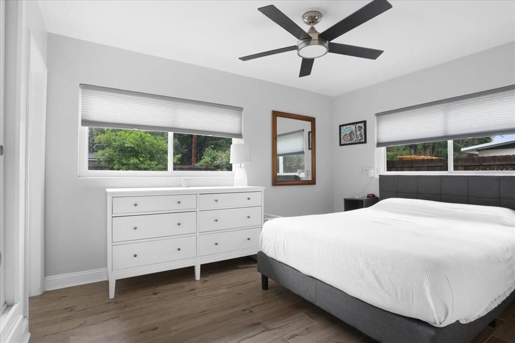 For Sale: $319,000 (4 beds, 2 baths, 1552 Square Feet)