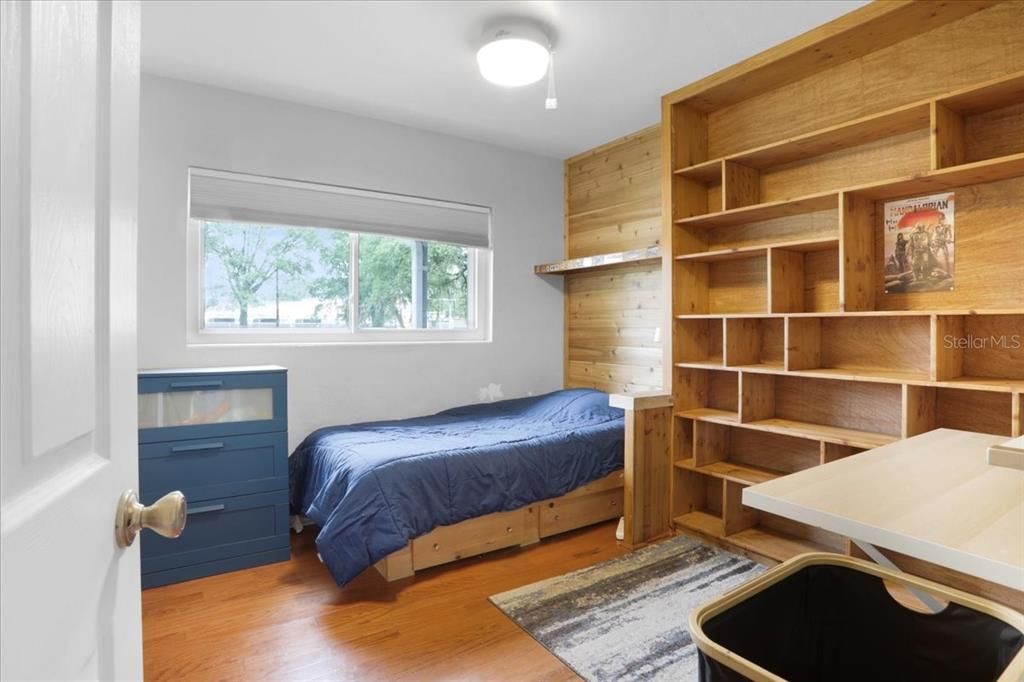 For Sale: $319,000 (4 beds, 2 baths, 1552 Square Feet)