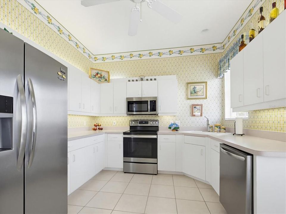 For Sale: $320,000 (3 beds, 2 baths, 1859 Square Feet)