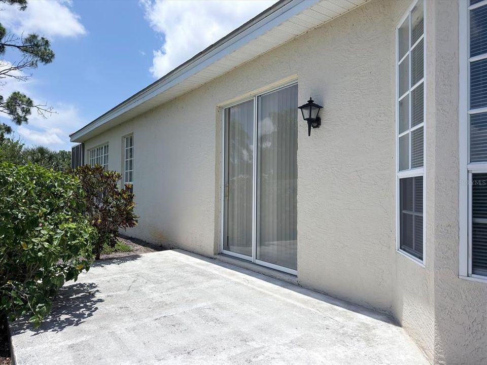 For Sale: $320,000 (3 beds, 2 baths, 1859 Square Feet)