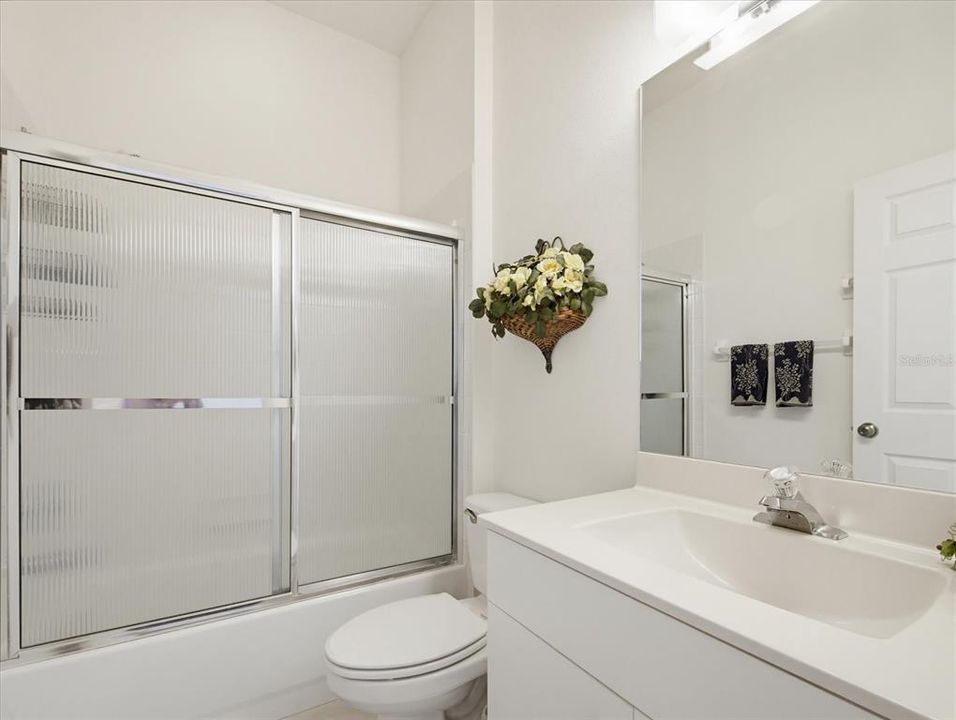 For Sale: $320,000 (3 beds, 2 baths, 1859 Square Feet)