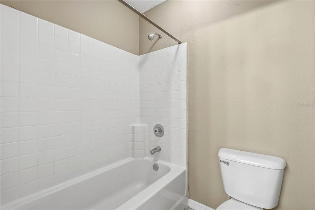 En Venta: $365,000 (4 camas, 2 baños, 2882 Pies cuadrados)