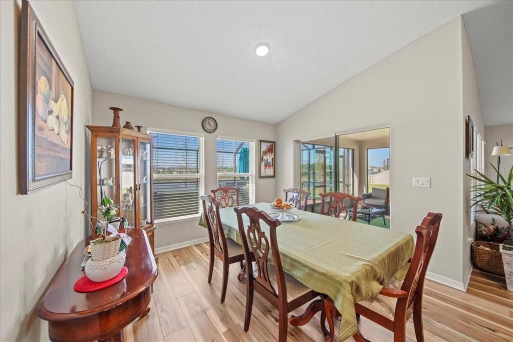 En Venta: $339,999 (4 camas, 2 baños, 1848 Pies cuadrados)