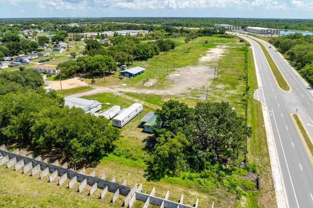 На продажу: $6,150,000 (14.26 acres)