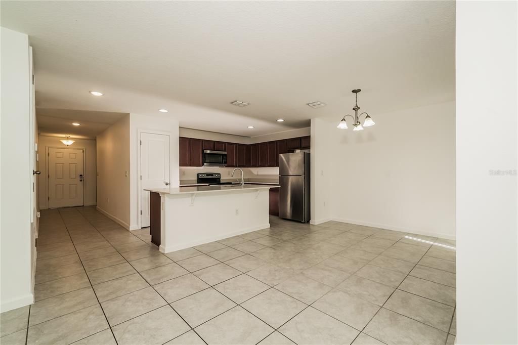 For Sale: $275,000 (4 beds, 2 baths, 1599 Square Feet)