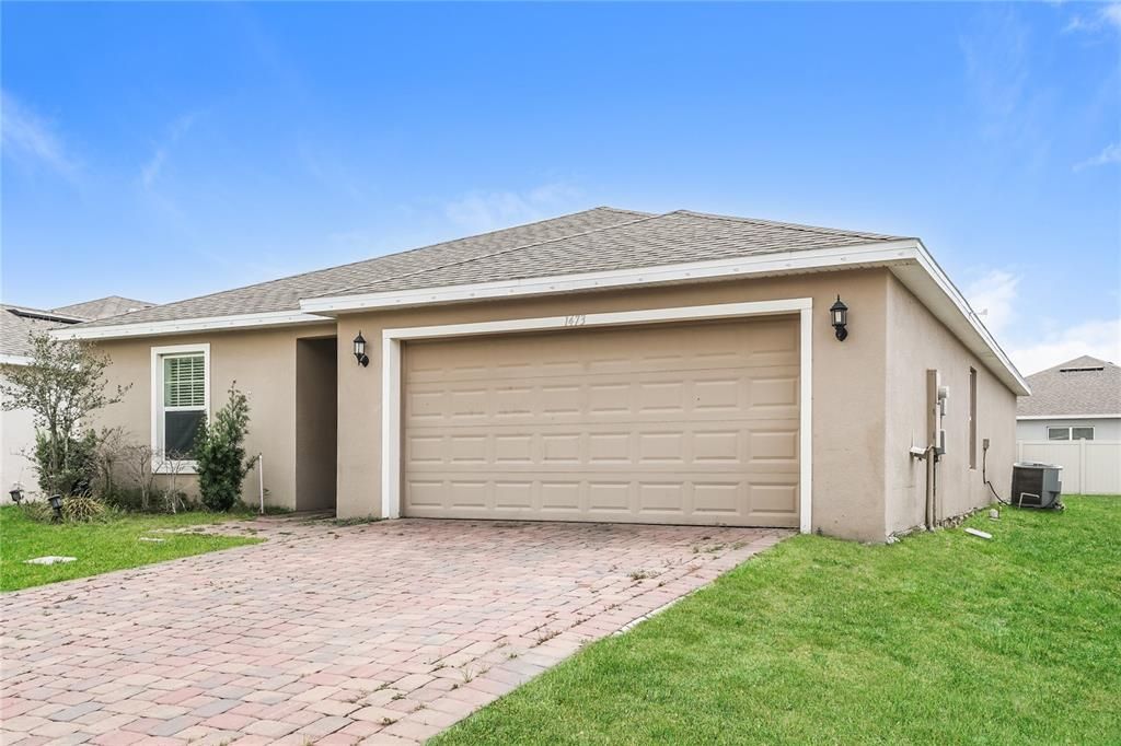 For Sale: $275,000 (4 beds, 2 baths, 1599 Square Feet)