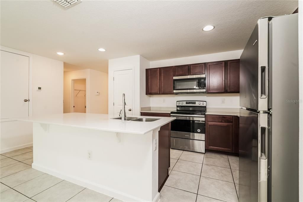 For Sale: $275,000 (4 beds, 2 baths, 1599 Square Feet)