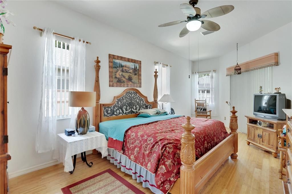 For Sale: $444,000 (4 beds, 3 baths, 2232 Square Feet)