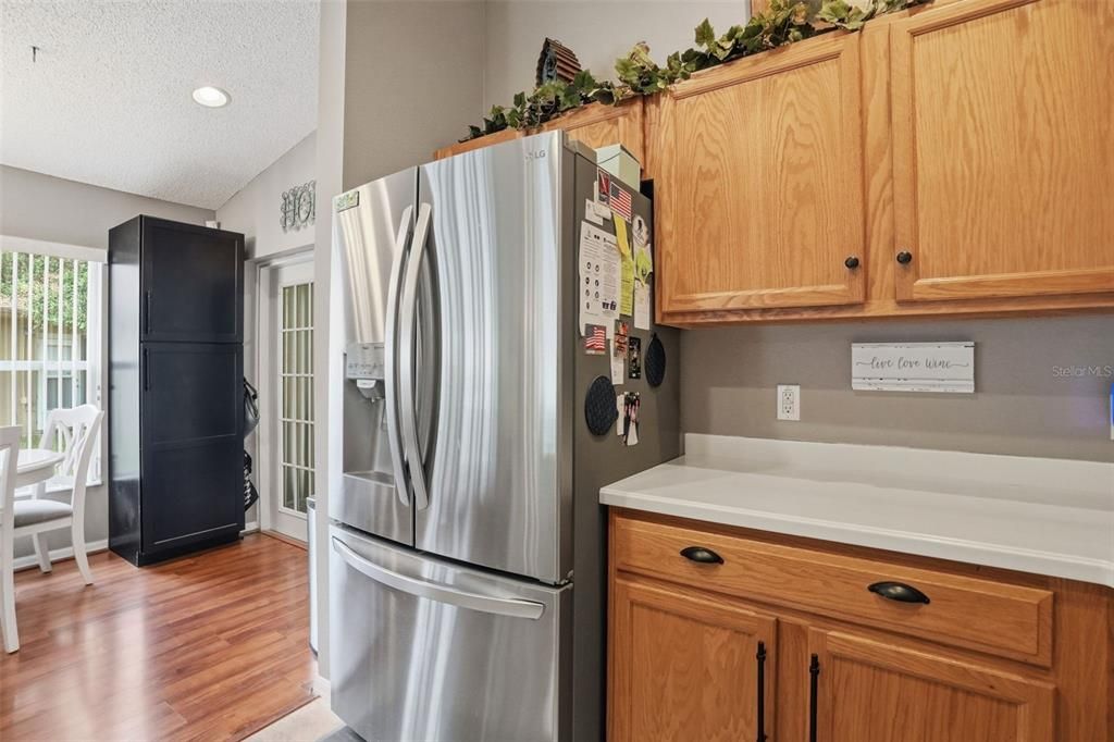 Active With Contract: $240,000 (2 beds, 2 baths, 1361 Square Feet)