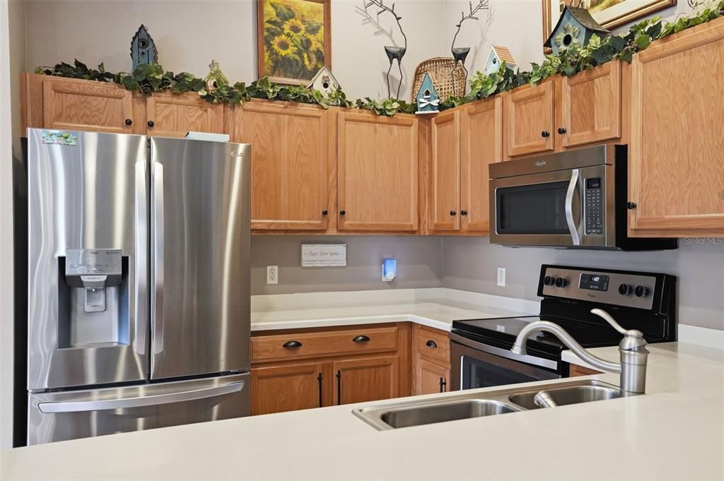 Active With Contract: $240,000 (2 beds, 2 baths, 1361 Square Feet)
