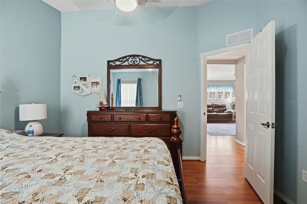Active With Contract: $240,000 (2 beds, 2 baths, 1361 Square Feet)