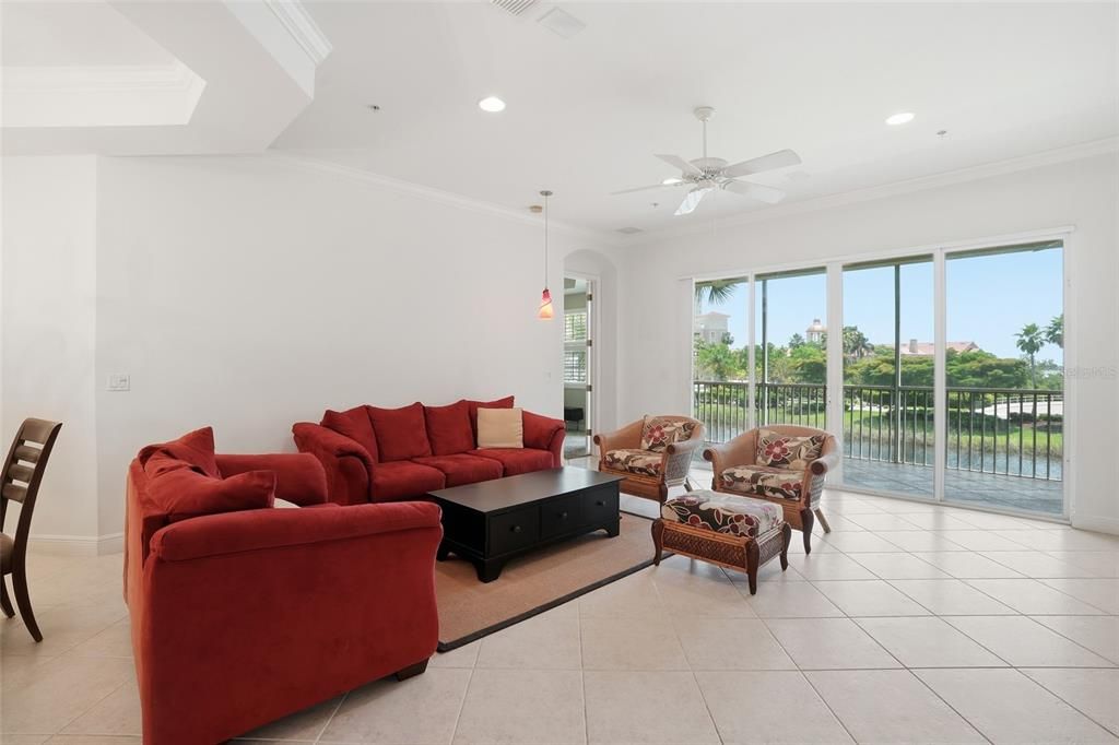 For Sale: $699,000 (3 beds, 3 baths, 3080 Square Feet)