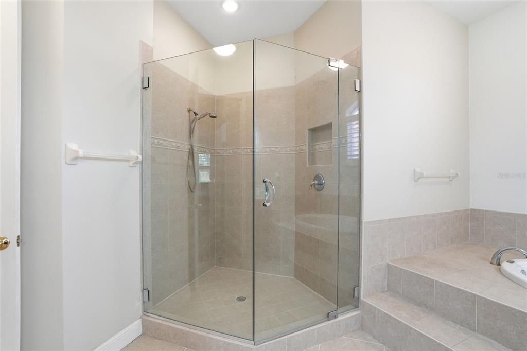 For Sale: $699,000 (3 beds, 3 baths, 3080 Square Feet)