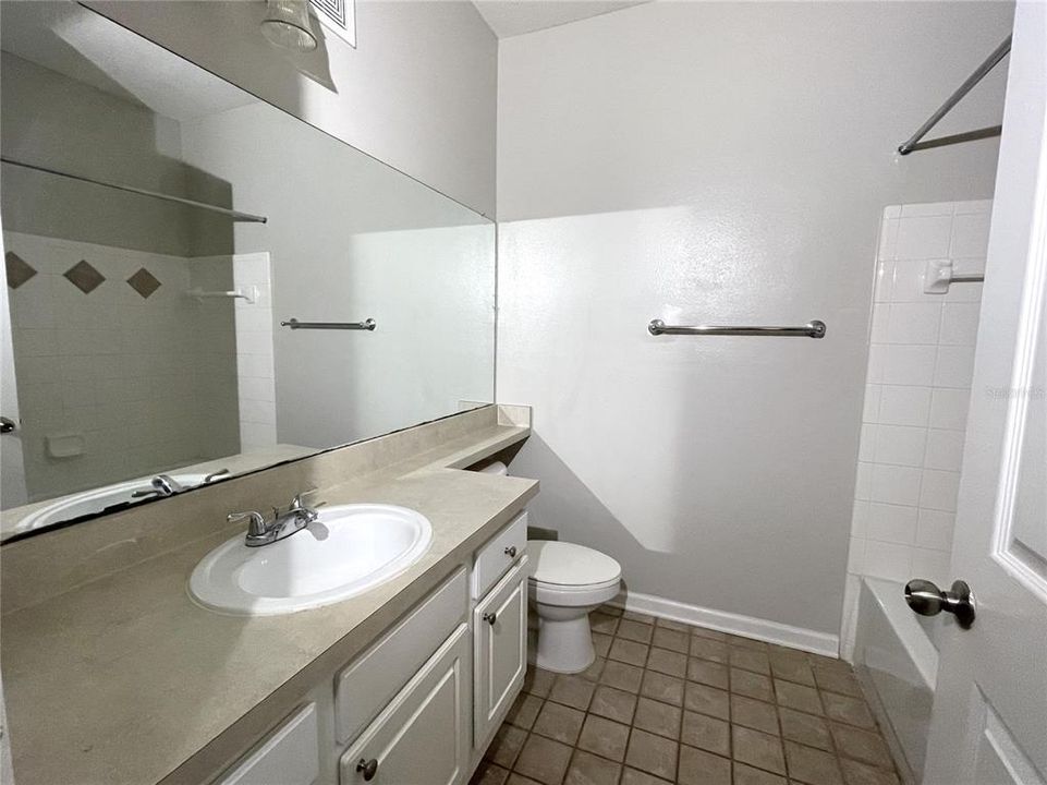 For Sale: $285,000 (2 beds, 2 baths, 1214 Square Feet)
