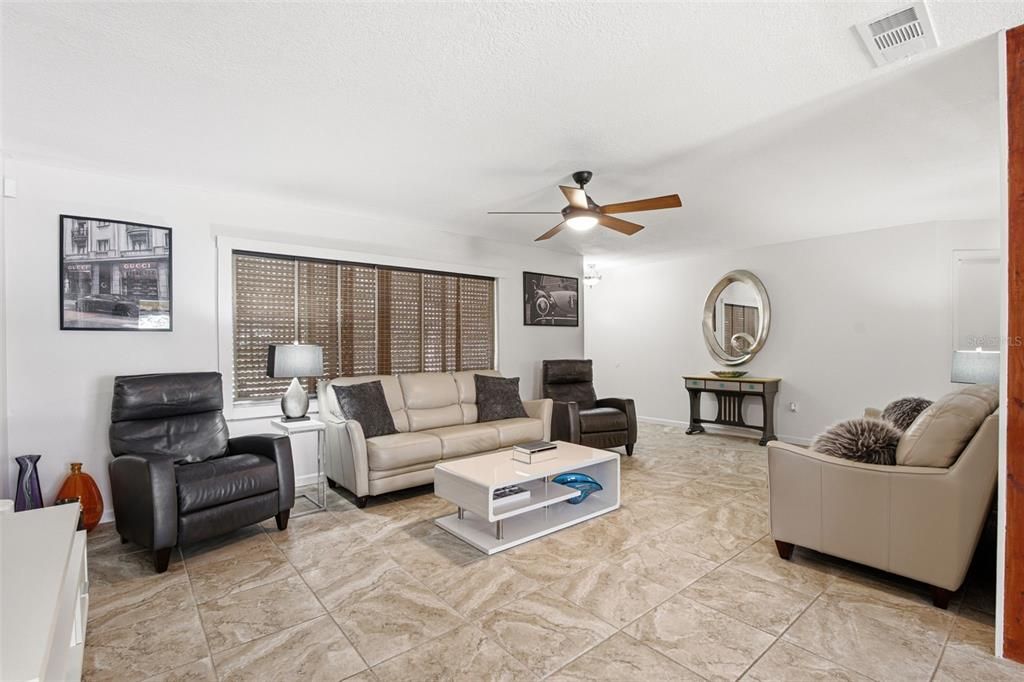 For Sale: $588,000 (3 beds, 2 baths, 1577 Square Feet)