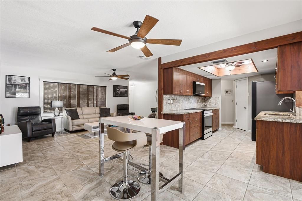 For Sale: $588,000 (3 beds, 2 baths, 1577 Square Feet)