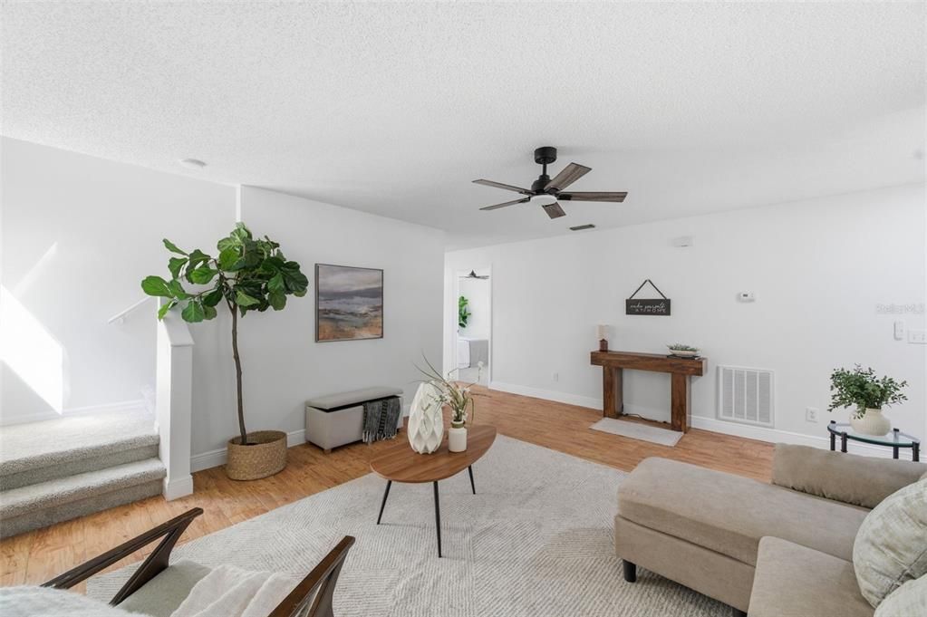 Active With Contract: $299,000 (3 beds, 2 baths, 1318 Square Feet)